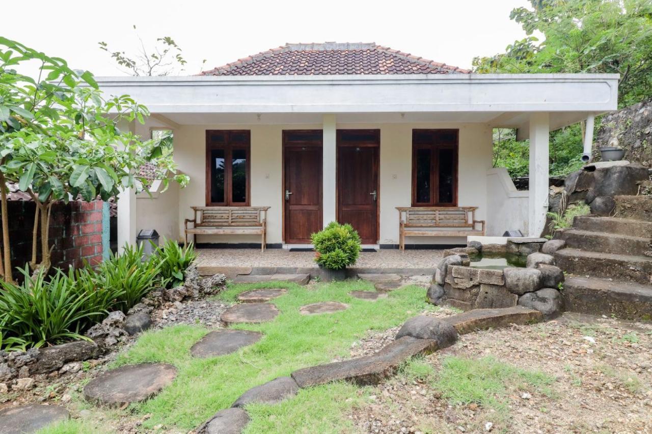 Rock Garden Homestay & Resto Tepus Kültér fotó